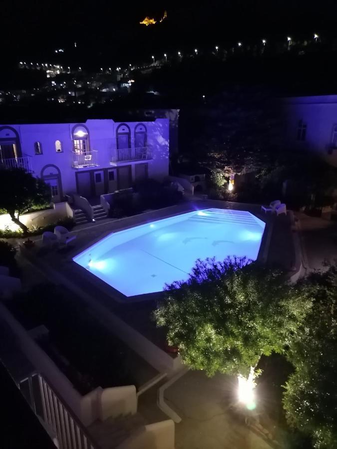 Katerina Apartments Kalymnos Town Bagian luar foto
