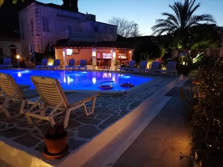 Katerina Apartments Kalymnos Town Bagian luar foto